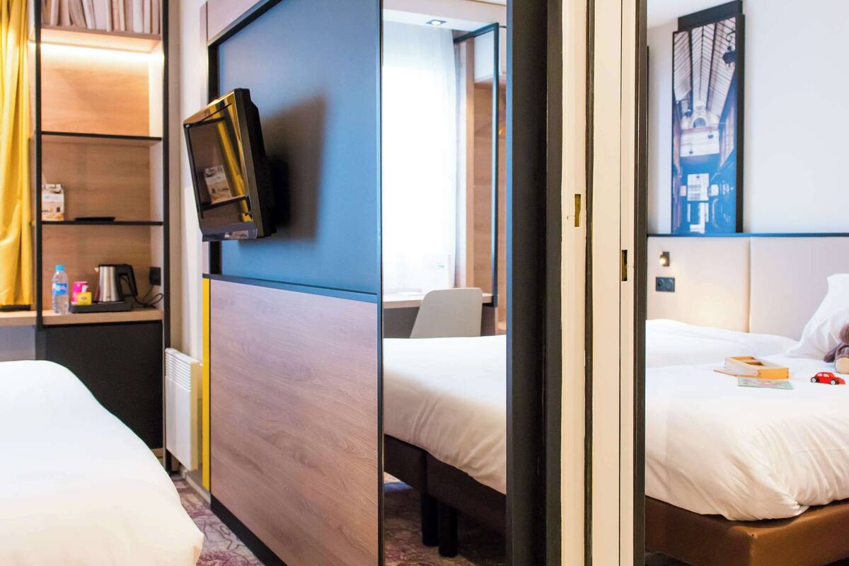 in-room safe, desk, soundproofing, free wifi