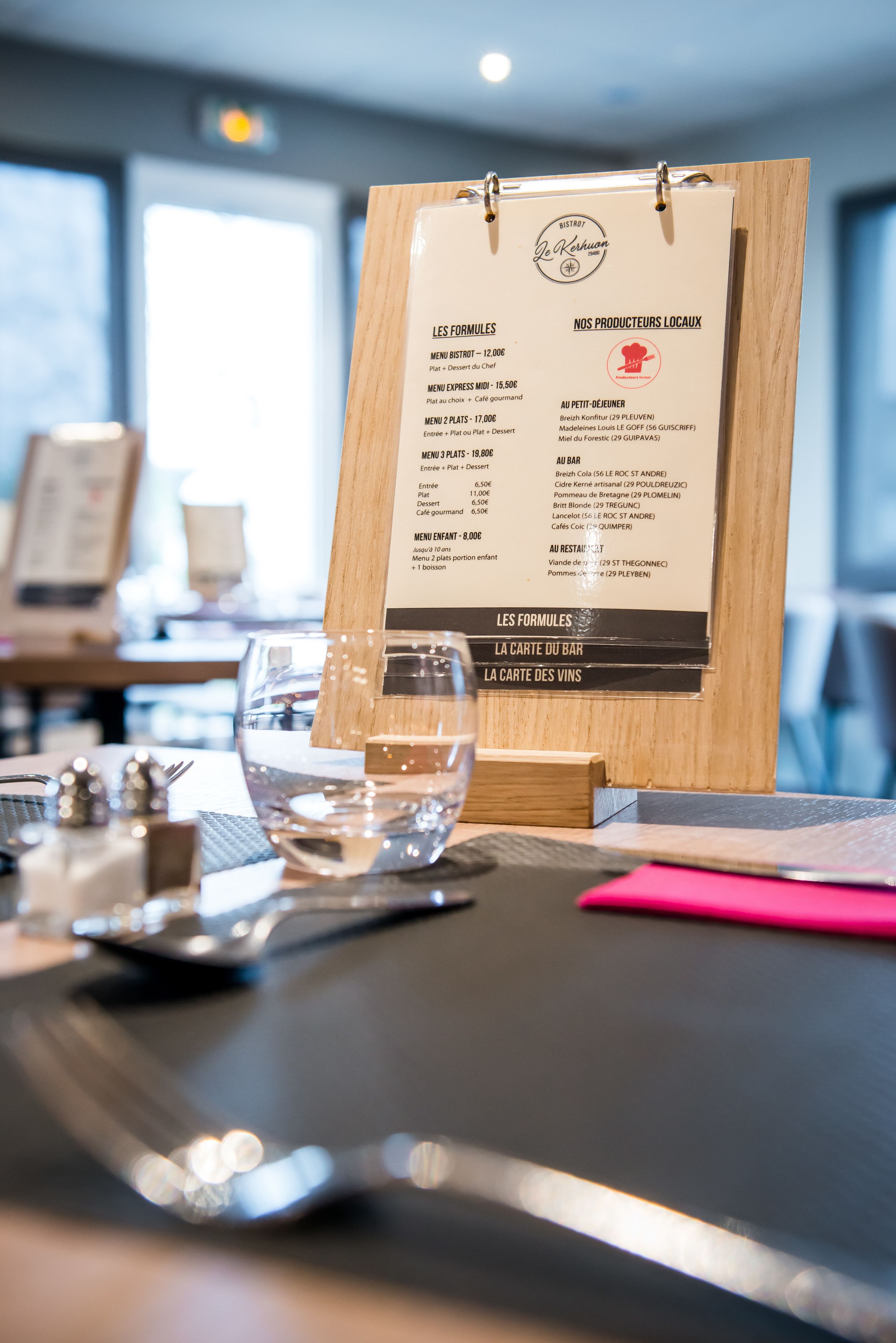 breakfast, lunch, dinner served; french cuisine