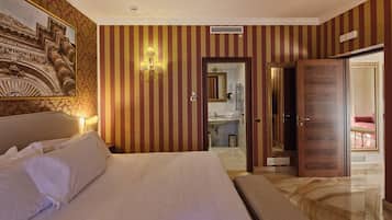 Premium bedding, minibar, in-room safe, desk