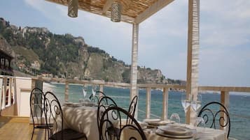 Frühstück, Mittagessen, italienische Küche, Speisen im Freien