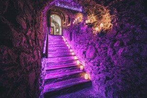 5 restaurants, breakfast served