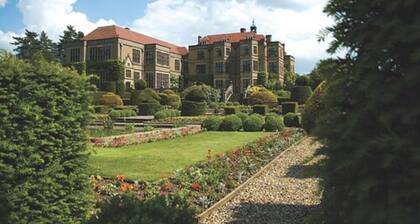 Fanhams Hall, Exclusive Collection