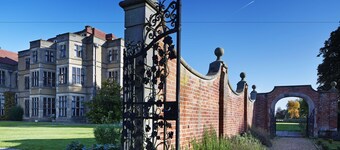 Fanhams Hall, Exclusive Collection
