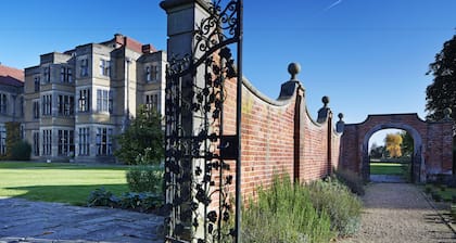 Fanhams Hall, Exclusive Collection