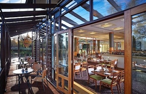 Restaurant - Fanhams Hall Hotel (Ware)