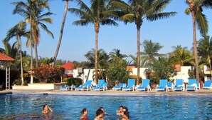 Outdoor pool - Costa Sol Hotel & Villas (Boca del Rio)