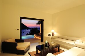 Grand Pool Suite Seaview | View from room