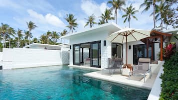 2 Bedroom Grand Pool Suite | Ropa de cama de alta calidad y minibar