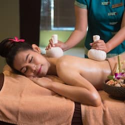 Couples treatment room(s), body treatments, aromatherapy