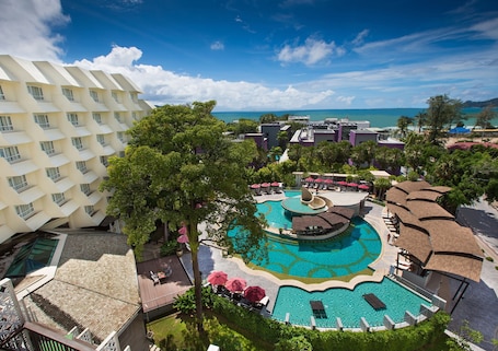 Exterior. Andaman Embrace Patong