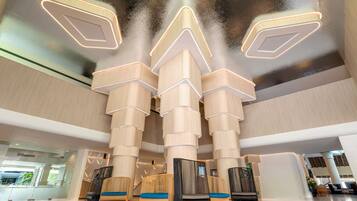 Coin salon dans le hall