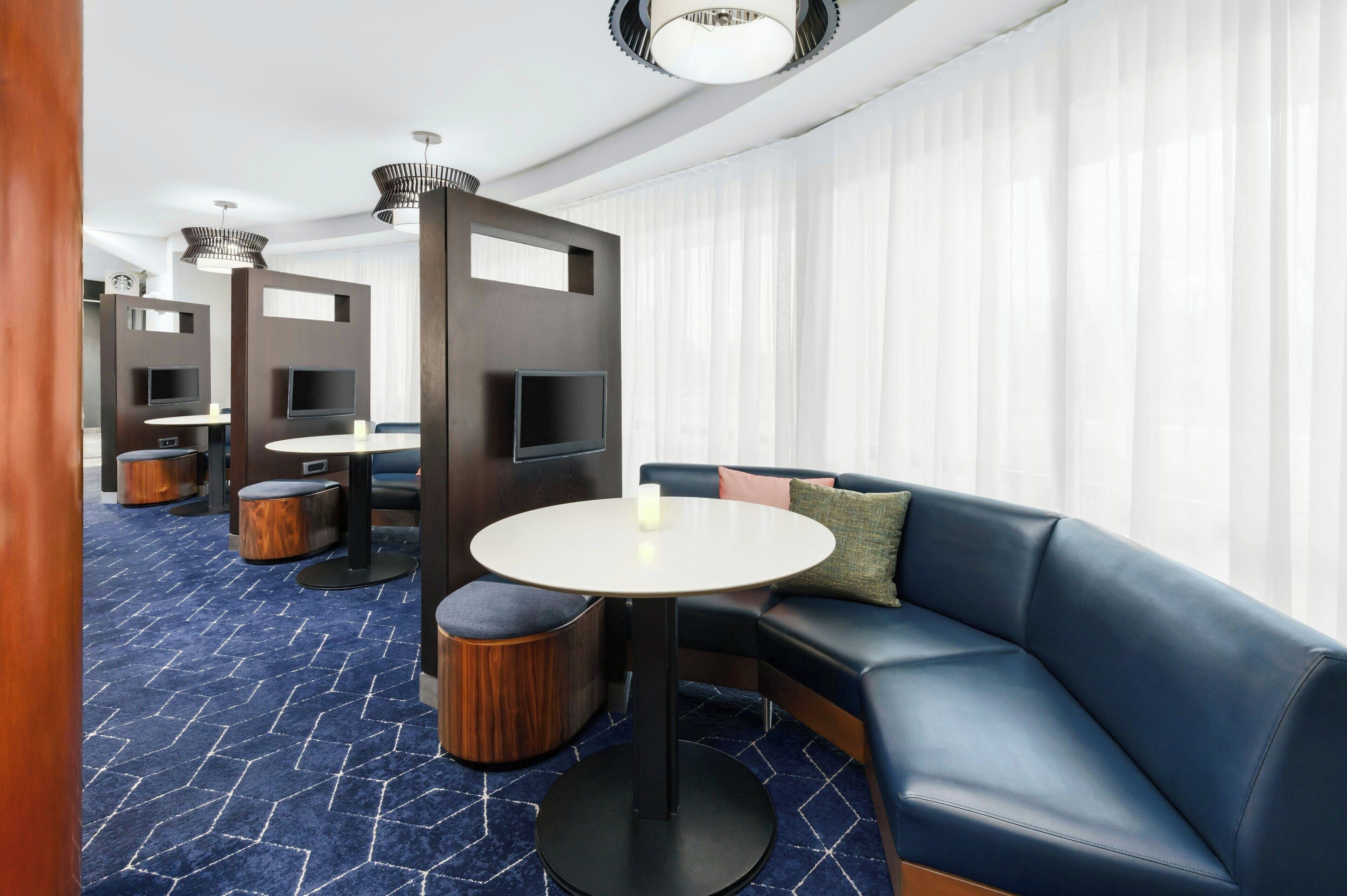 breakfast and dinner served, american cuisine