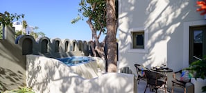 Deluxe Double Room, Jetted Tub | Living area | 32-inch LED TV with satellite channels, TV - Hotel Zephyros (Santorini)