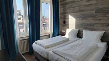 Doppelzimmer | Schreibtisch, kostenloses WLAN, Bettwäsche, Rollstuhlgeeignet
