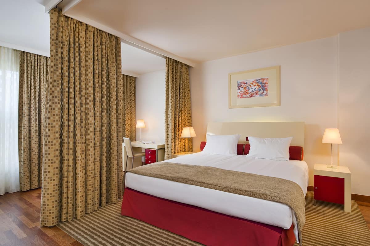 1 bedroom, minibar, in-room safe, desk
