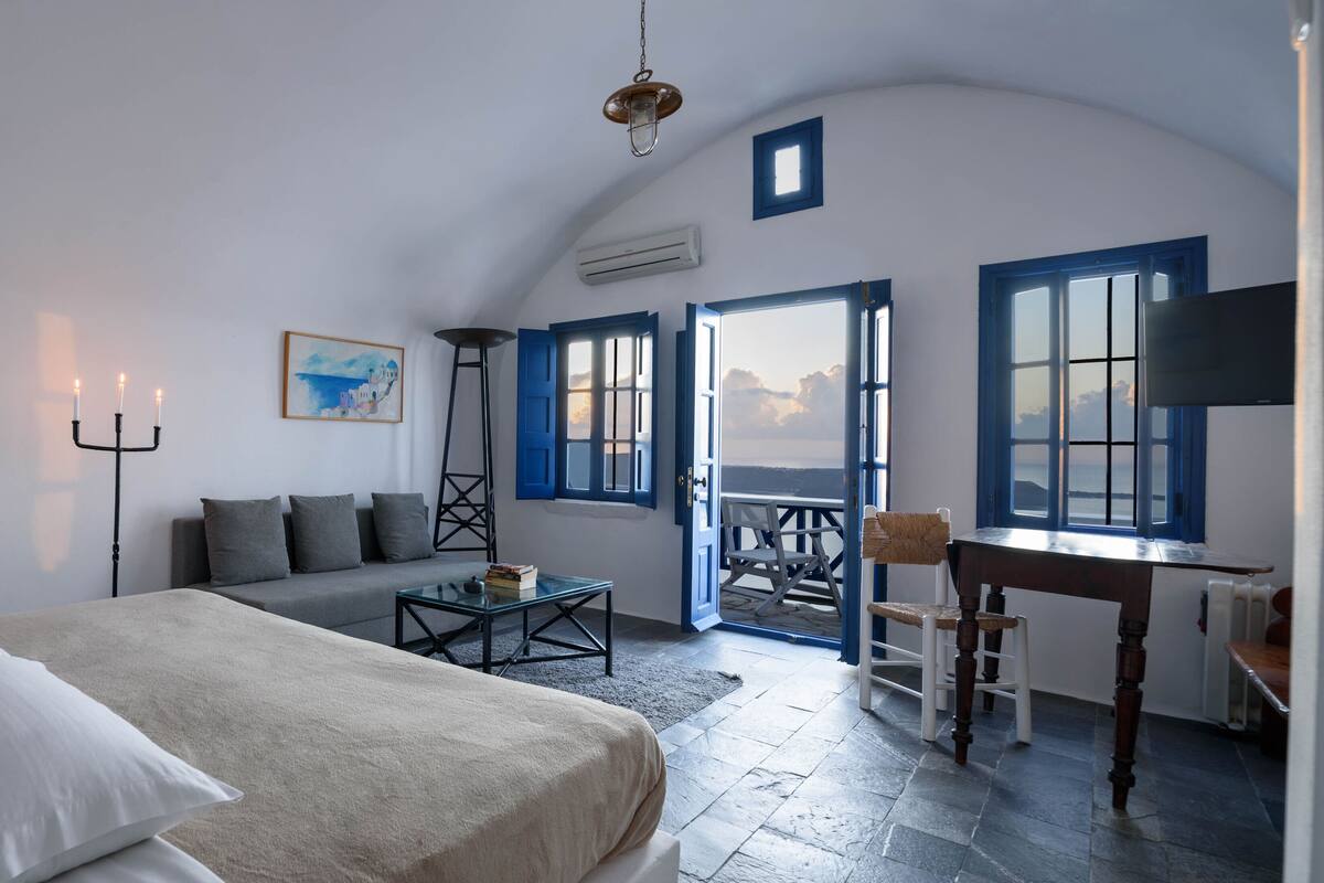 suite, sea view | 1 bedroom, egyptian cotton sheets, minibar, in-room safe