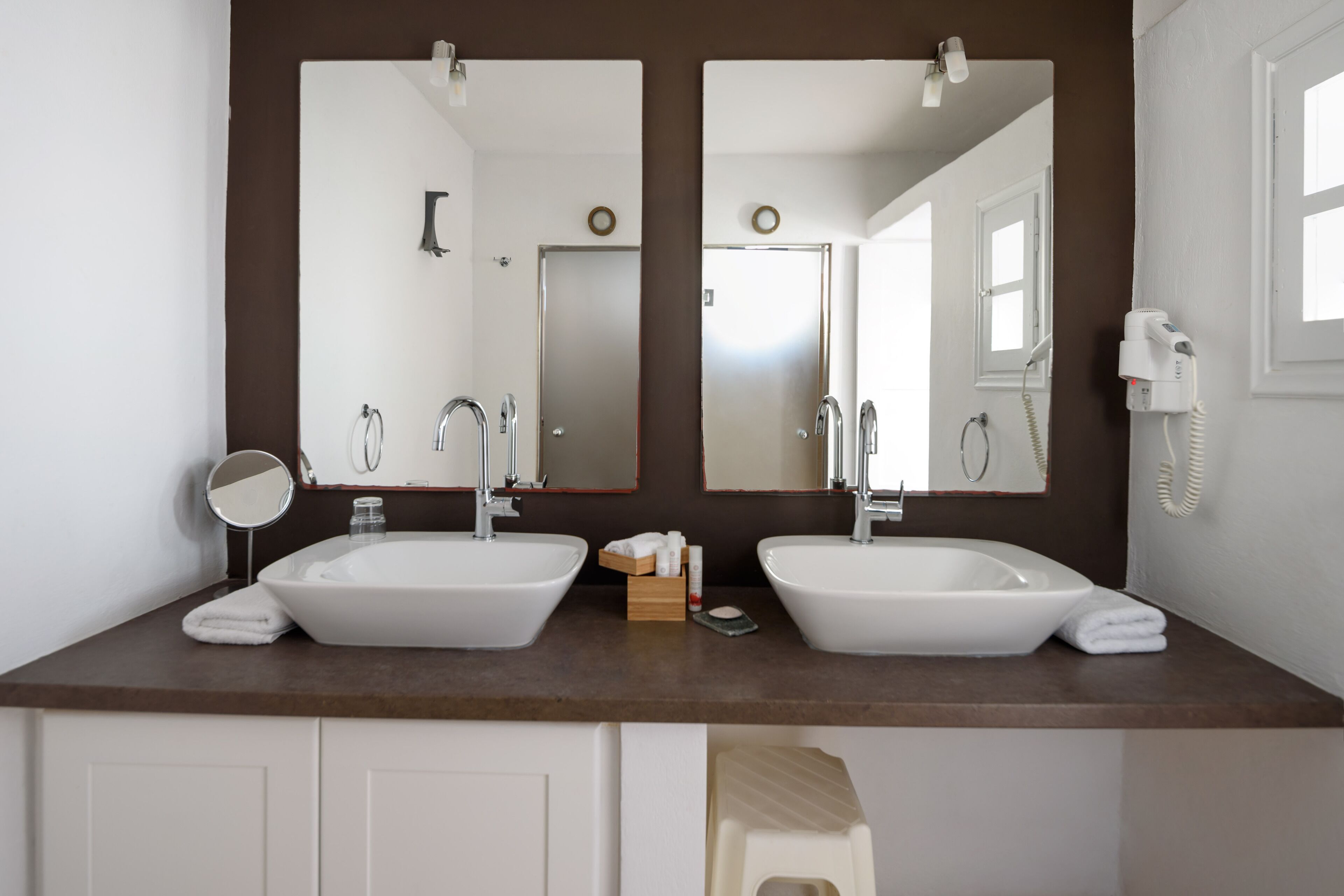 suite, sea view | bathroom | shower, rainfall showerhead, free toiletries, hair dryer