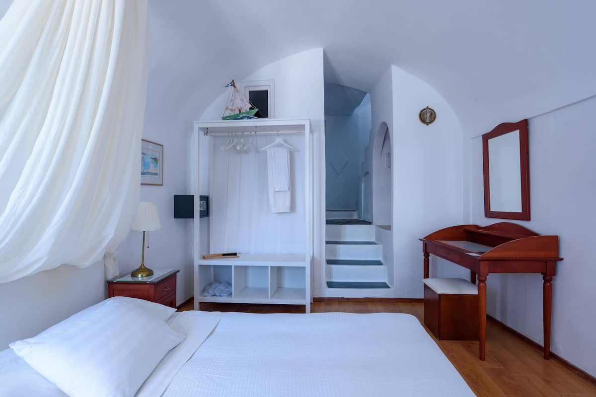 1 bedroom, Egyptian cotton sheets, minibar, in-room safe