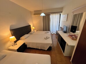 In-room safe, WiFi