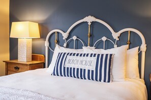 Residential Queen | Premium bedding, pillow-top beds, iron/ironing board - The Beach House Inn (Kennebunk)