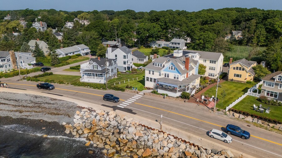 The Beach House Inn