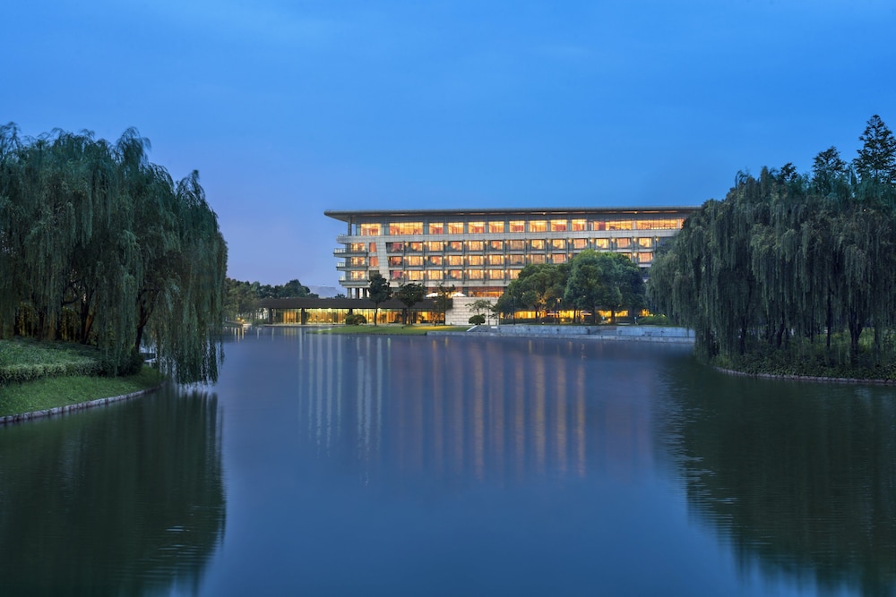 The Yuluxe Sheshan, Shanghai, A Tribute Portfolio Hotel by null