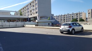 Self parking - Ibis Budget Fresnes (Fresnes)