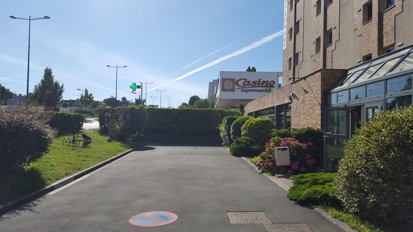 Exterior - Ibis Budget Fresnes (Fresnes)