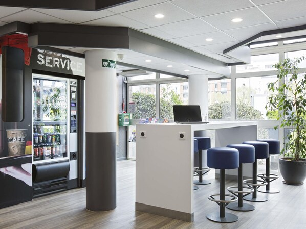 Exterior - Ibis Budget Fresnes (Fresnes)