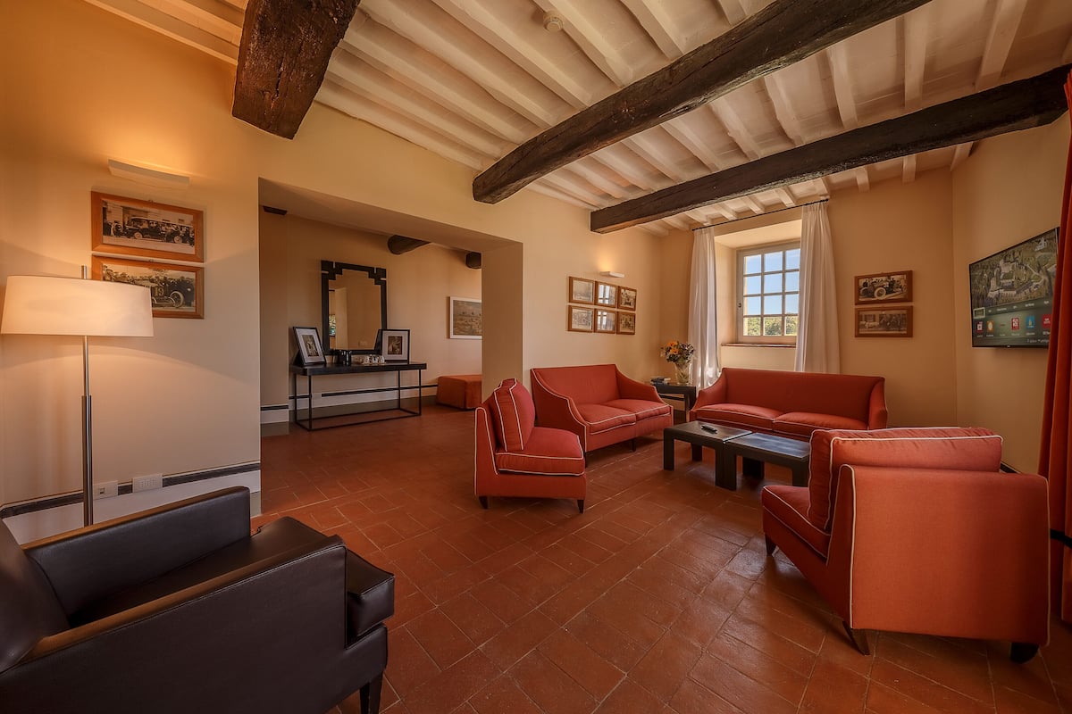 Family Suite, 2 Bedrooms | Living area