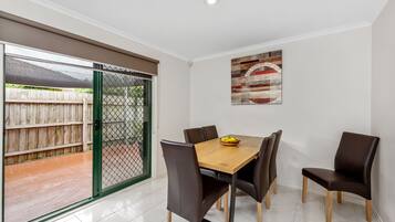 Villa, 2 Bedrooms | Living area