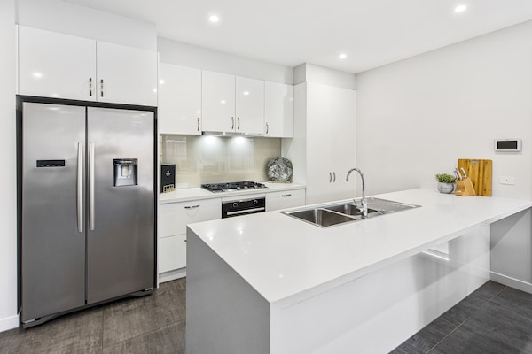 Townhome, 3 Bedrooms | Private kitchen | Fridge, microwave, stovetop, electric kettle