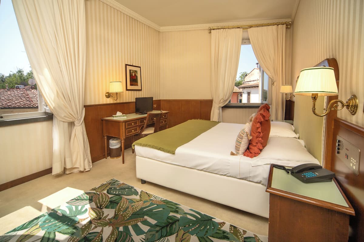 1 bedroom, minibar, in-room safe, desk