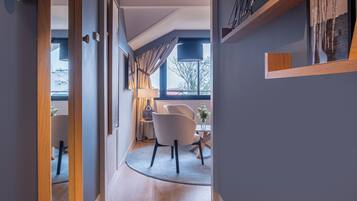 Junior Suite | 1 bedroom, premium bedding, in-room safe, desk