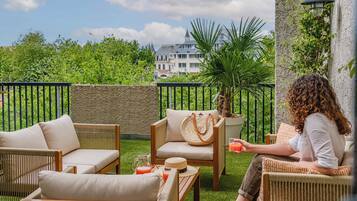 Appartement | 1 slaapkamer, luxe beddengoed, een kluis op de kamer, een bureau