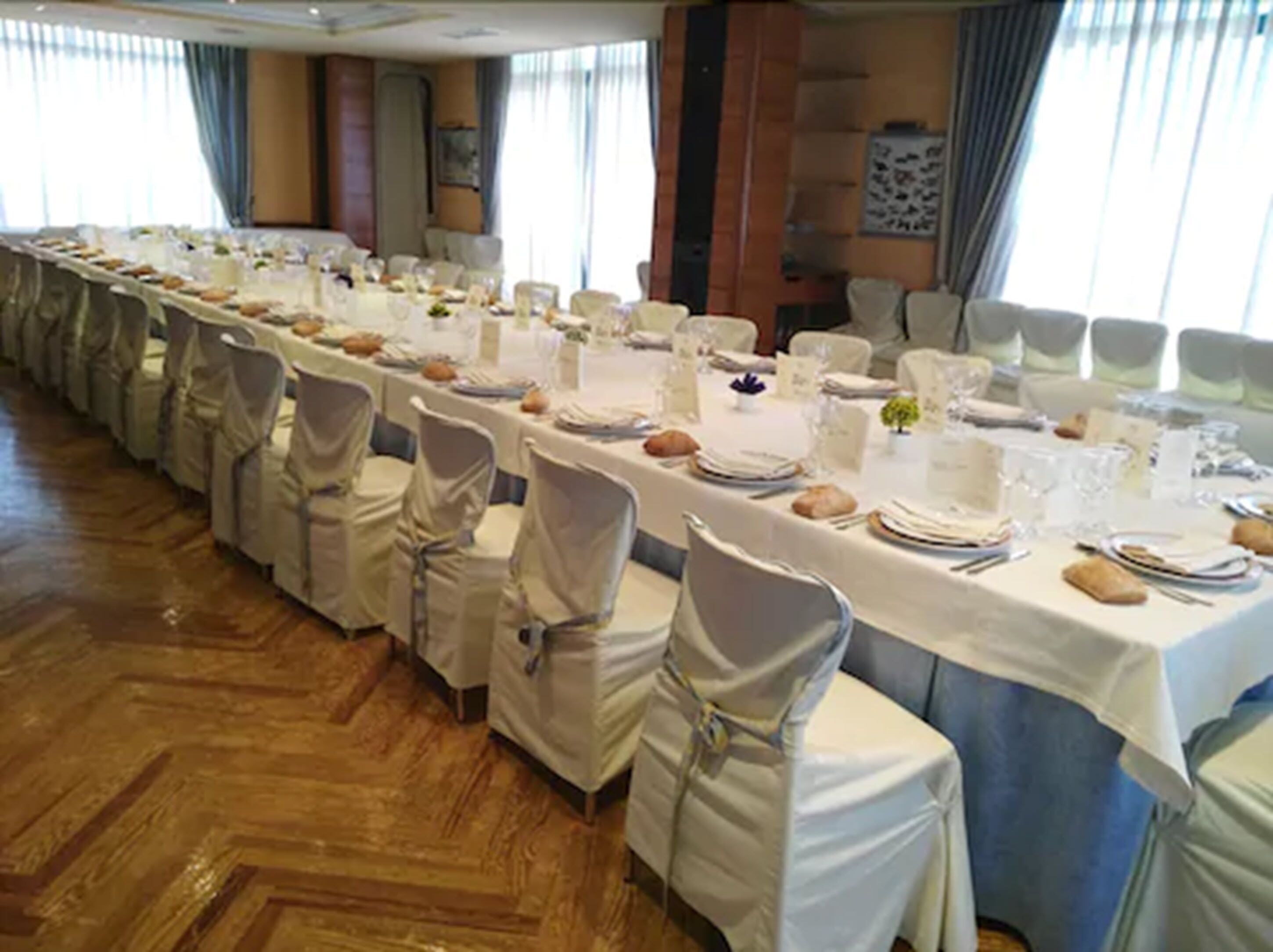 Breakfast, lunch, dinner served; Spanish cuisine 