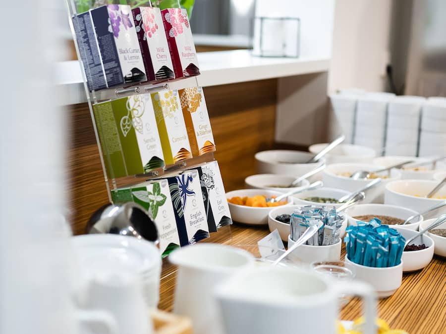 Sarapan prasmanan setiap hari (CZK 360 per orang)