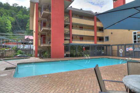 Gatlinburg River Inn - Image 52