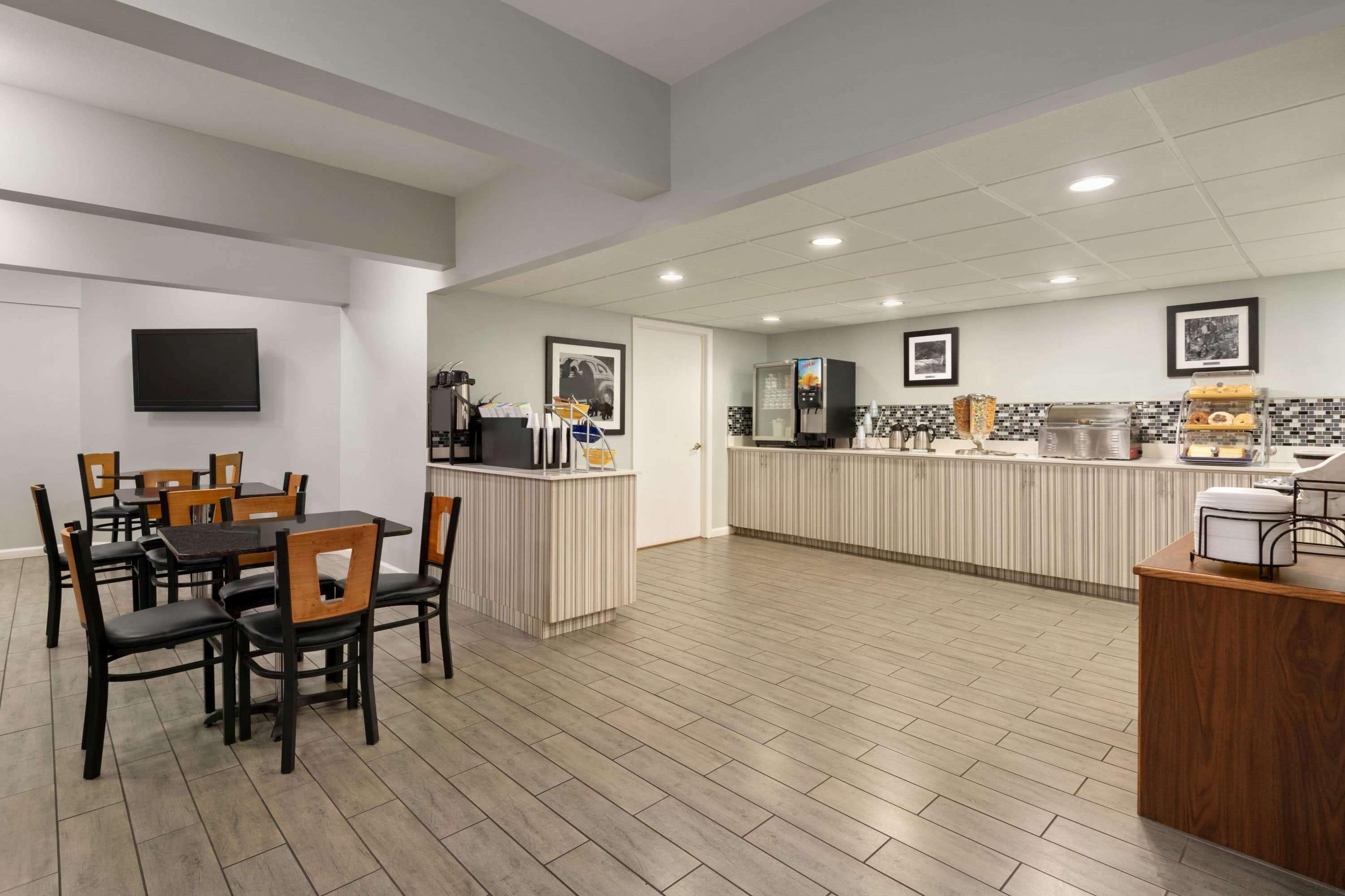 Breakfast area