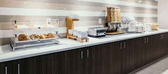 La Quinta Inn & Suites by Wyndham Ankeny IA - Des Moines IA