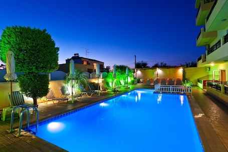 Außenpool (je nach Saison geöffnet). Alea Hotel Apartments