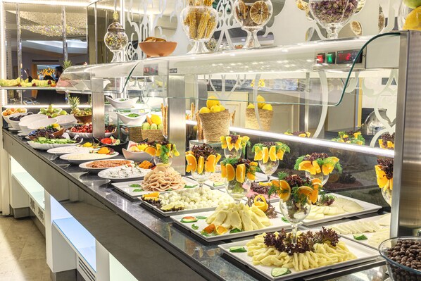 매일 뷔페 아침 식사(1인당 EUR 7)