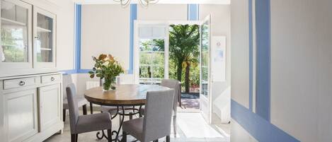 單棟房屋 | 客廳 | 平面電視