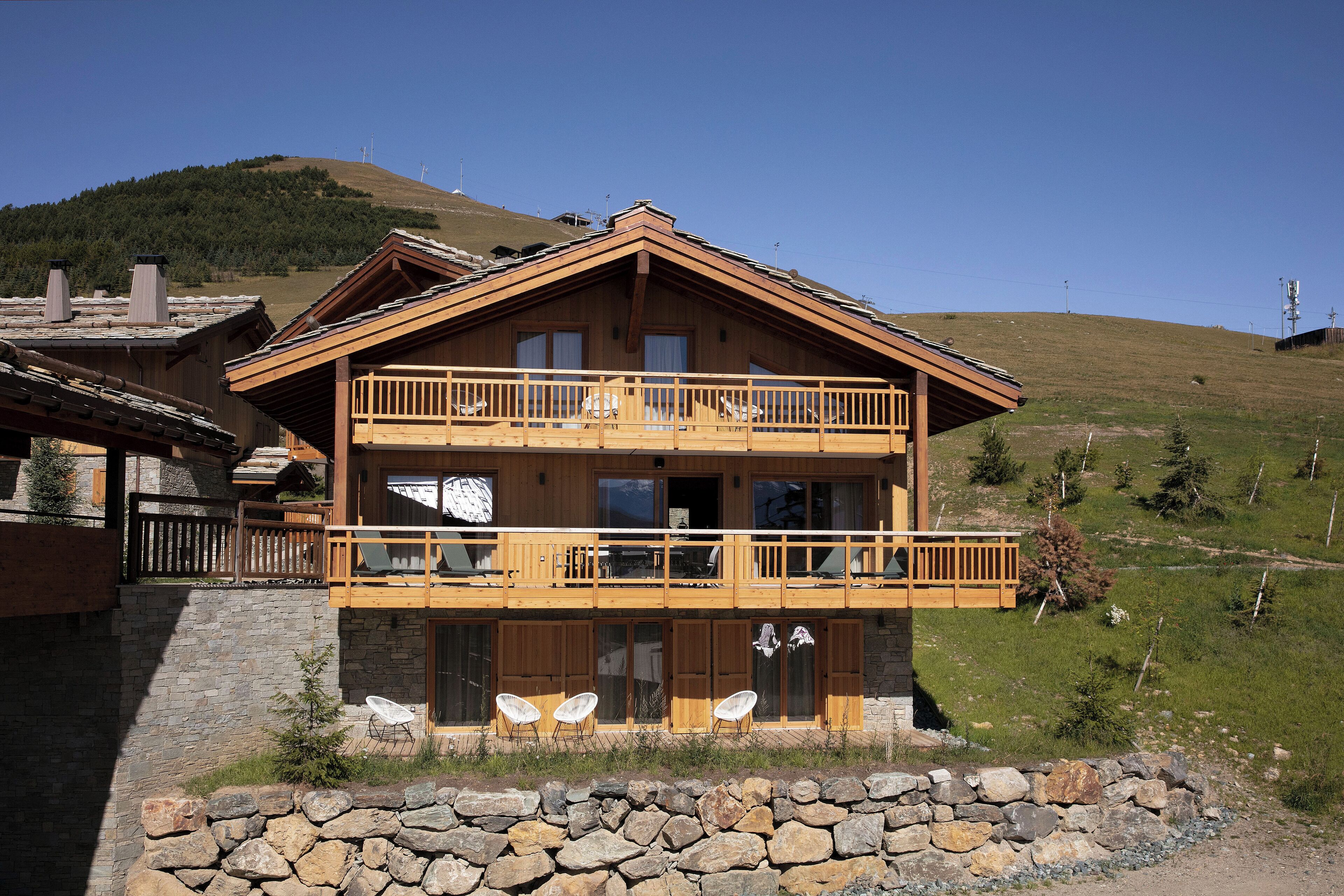 chalet (chazen) | 1 bedroom, premium bedding, pillow-top beds, in-room safe