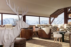 Bar (on property) - Grandes Rousses Hotel & Spa (Huez)