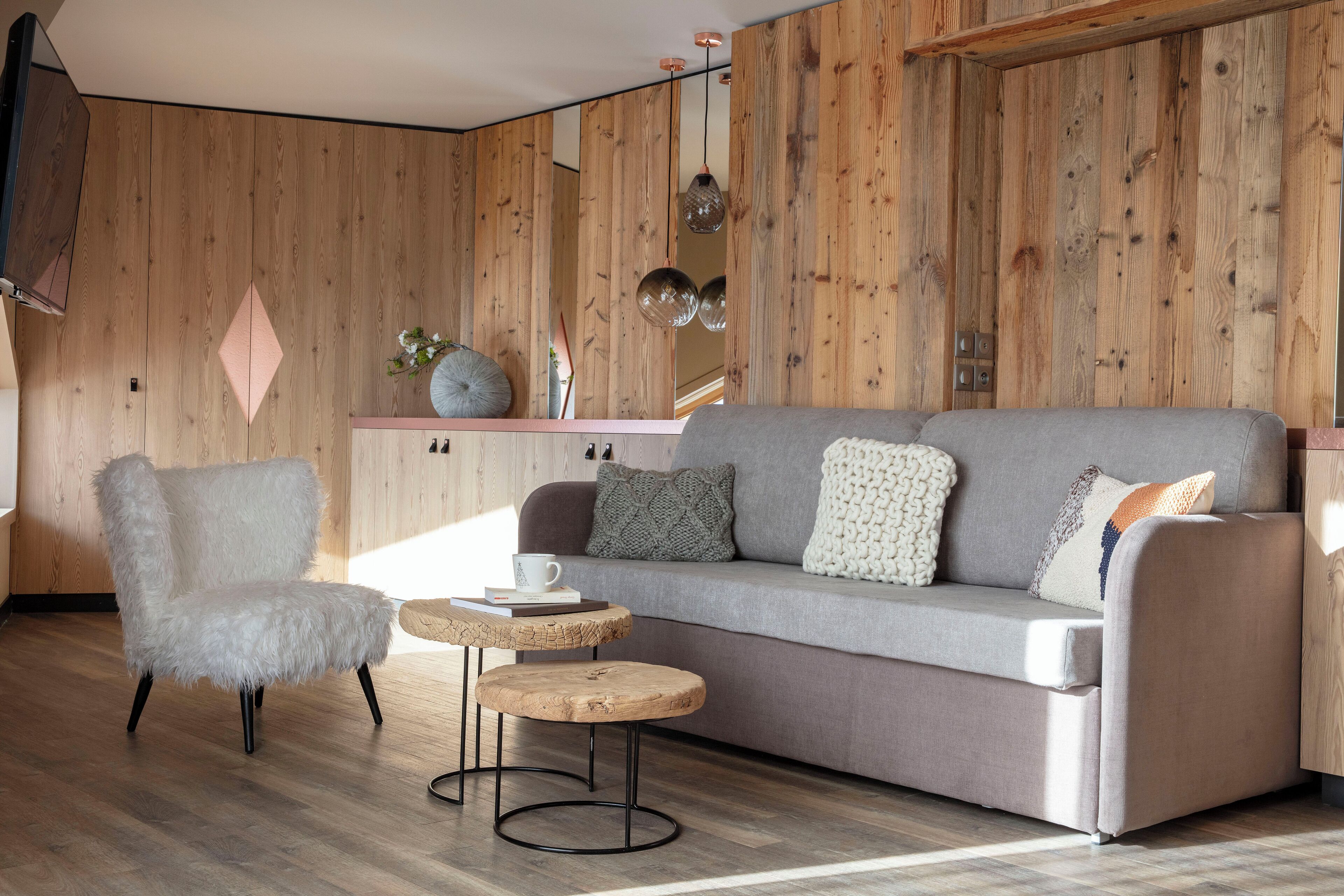 loft | 1 bedroom, premium bedding, pillow-top beds, in-room safe