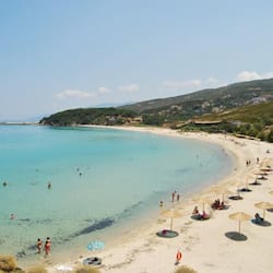Beach nearby, sun-loungers, beach umbrellas