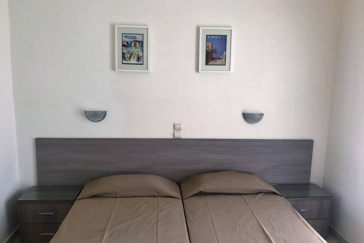 Triple Room | In-room safe, iron/ironing board (on request), cribs (surcharge)