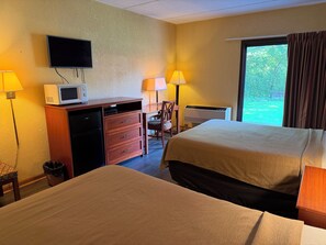 Double Room, 2 Queen Beds | Desk, iron/ironing board, free WiFi, bed sheets - Motel Sun Inn (Winthrop Harbor)