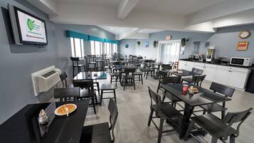 Free daily continental breakfast